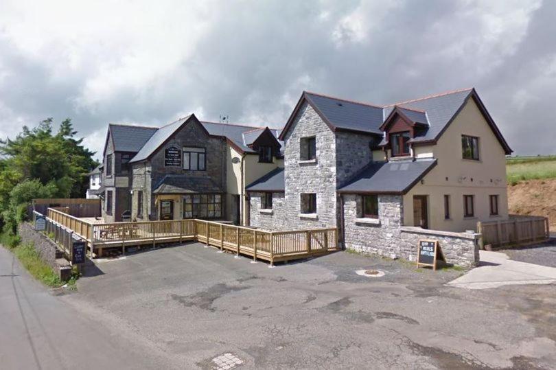 Green Bridge Inn Pendine Exterior photo