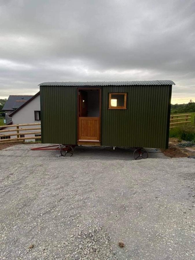 Green Bridge Inn Pendine Exterior photo